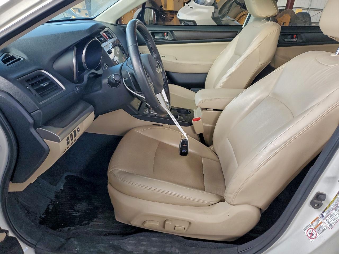 2017 SUBARU Legacy