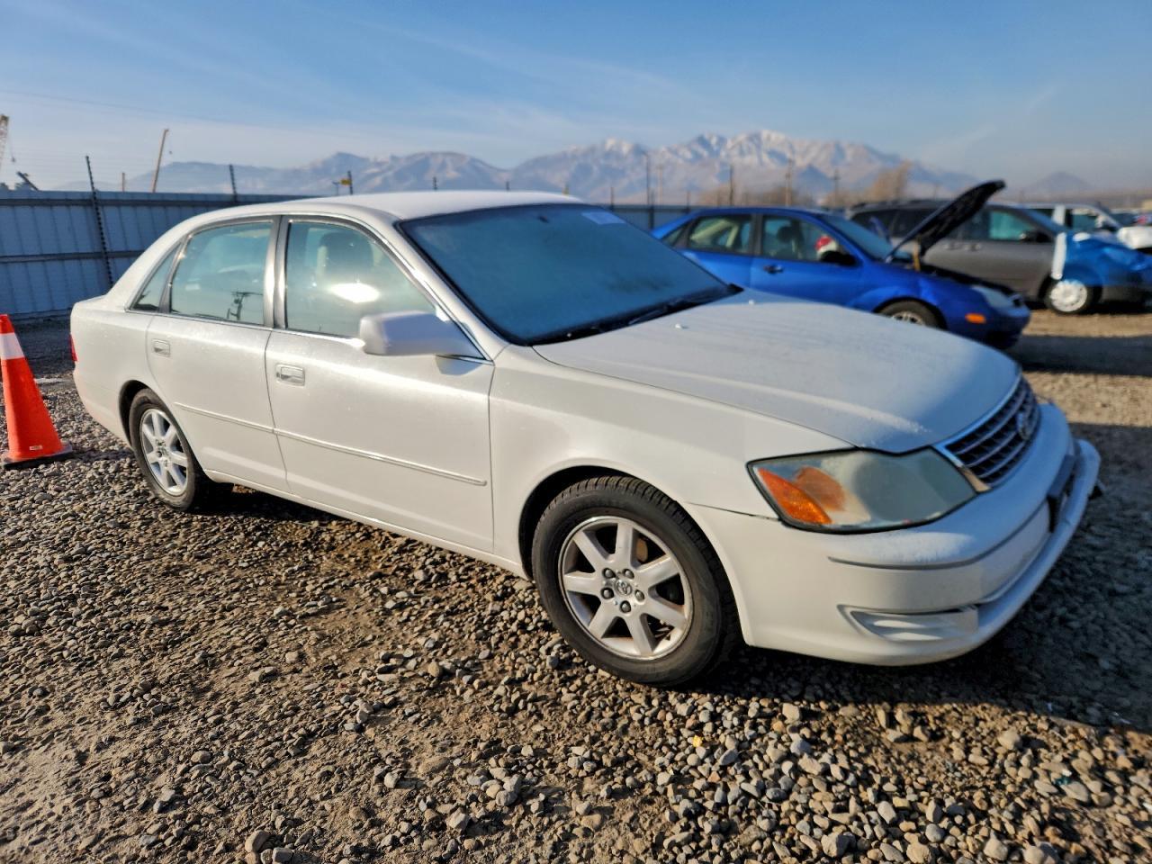 2003 TOYOTA Avalon