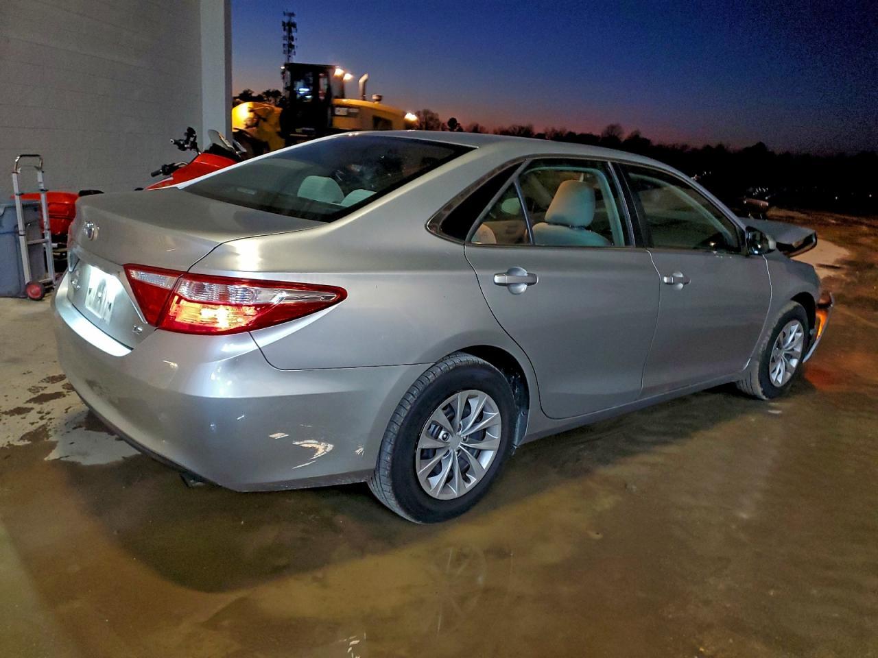 2015 TOYOTA CAMRY