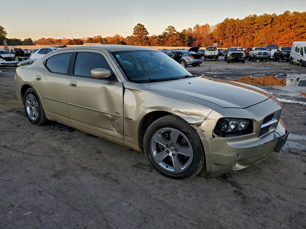 2010 DODGE CHARGER