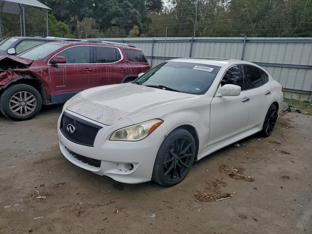 2013 INFINITI M37