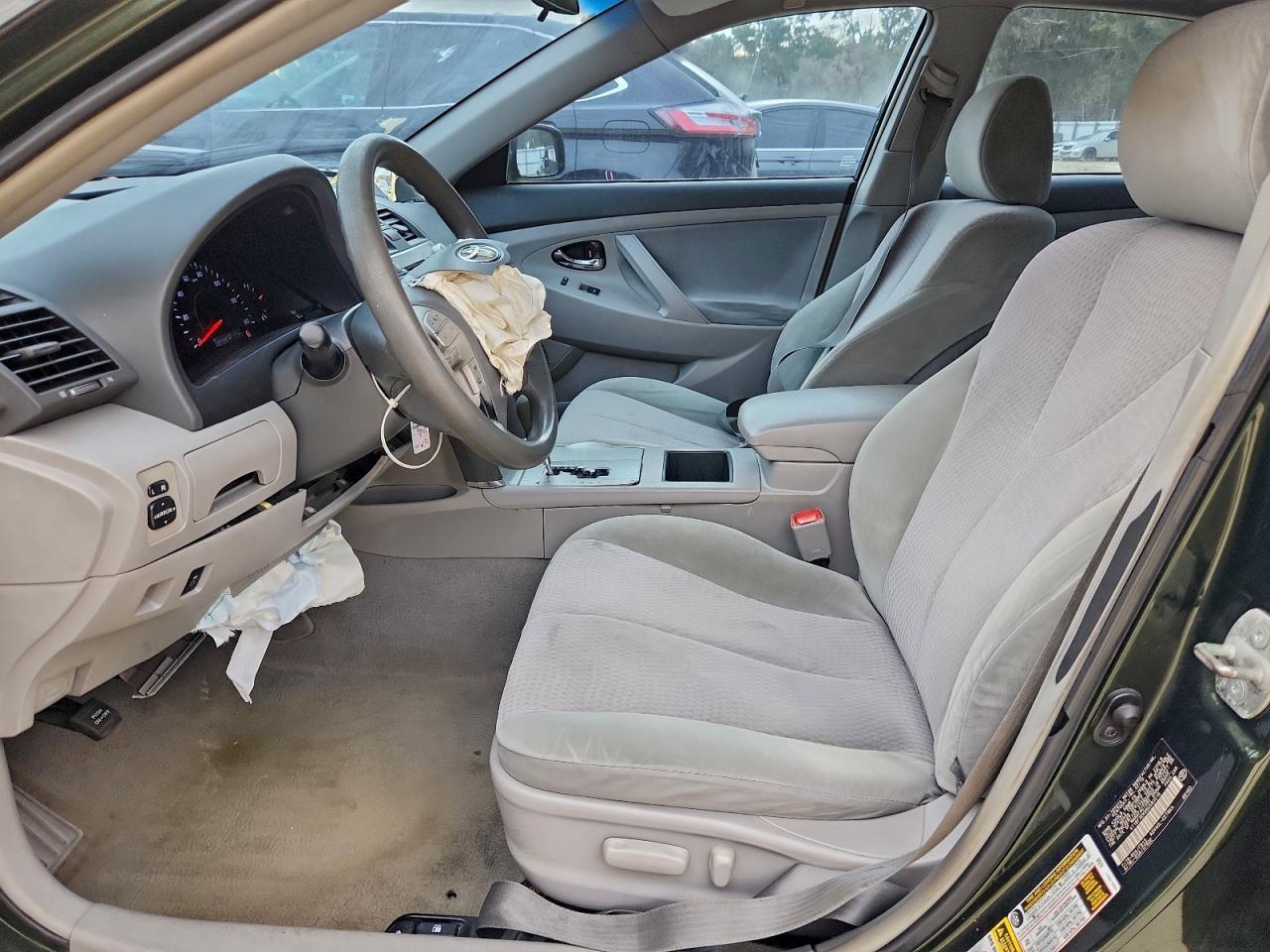 2011 TOYOTA CAMRY