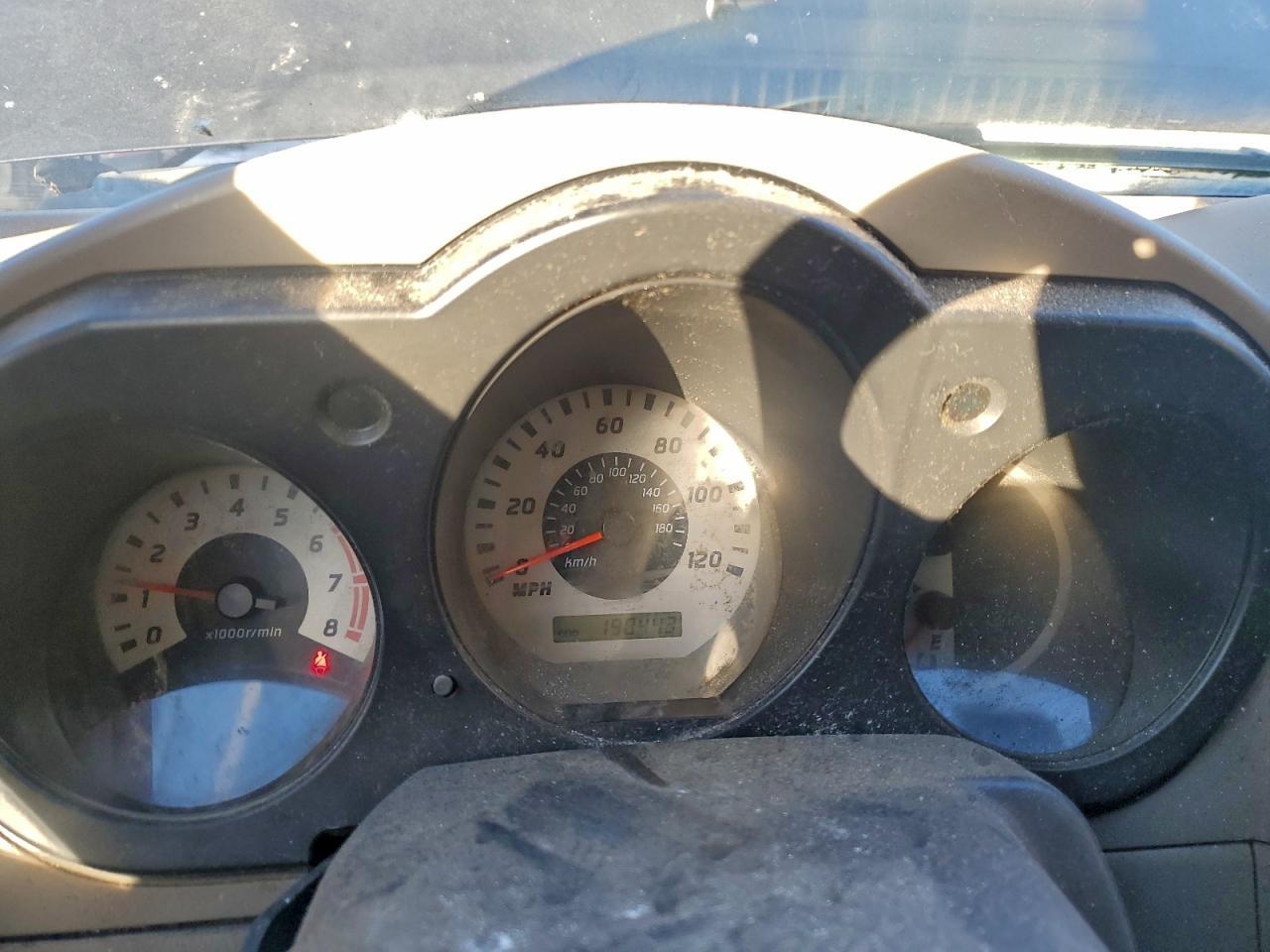 2004 NISSAN Frontier