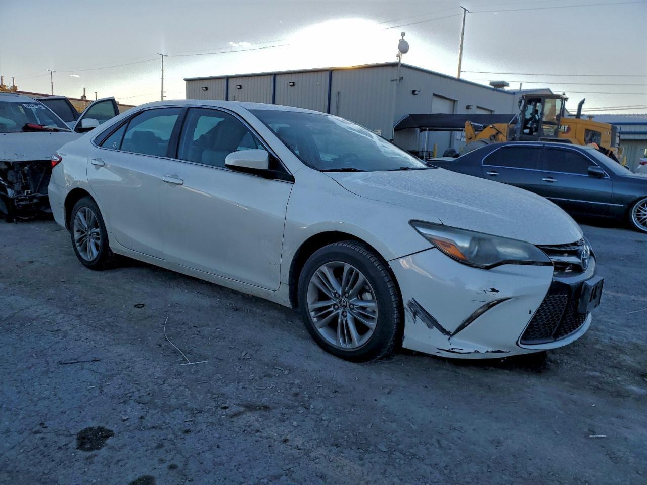 2015 TOYOTA CAMRY