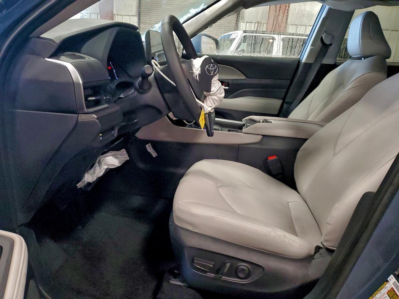 2026 TOYOTA HIGHLANDER