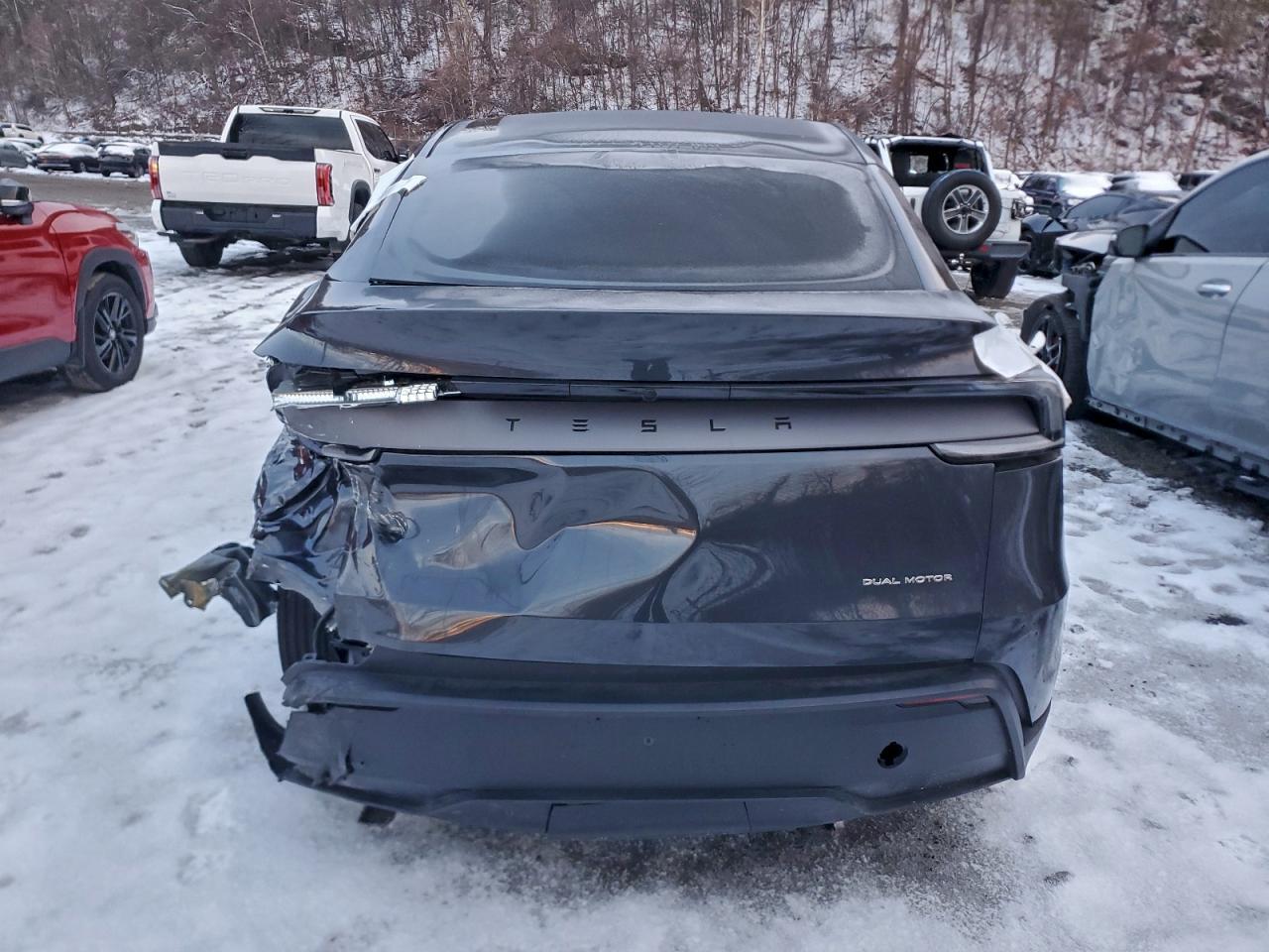 2026 TESLA MODEL Y