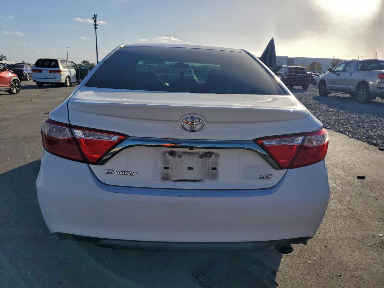2016 TOYOTA CAMRY