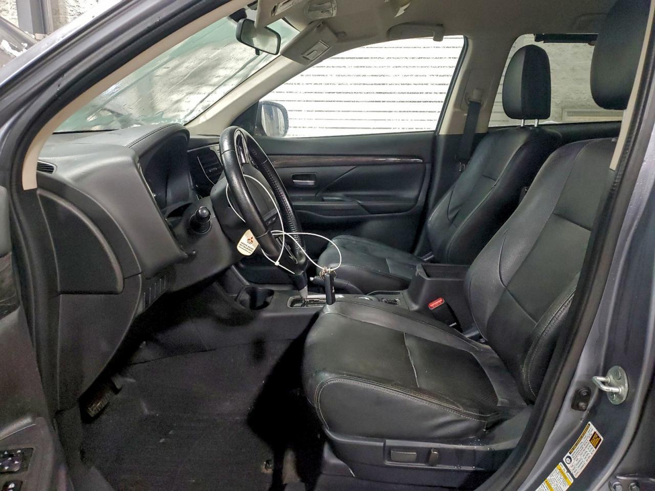 2016 MITSUBISHI outlander