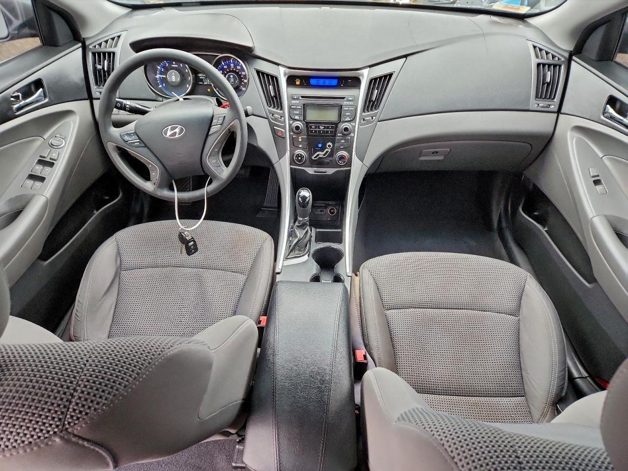 2012 HYUNDAI SONATA
