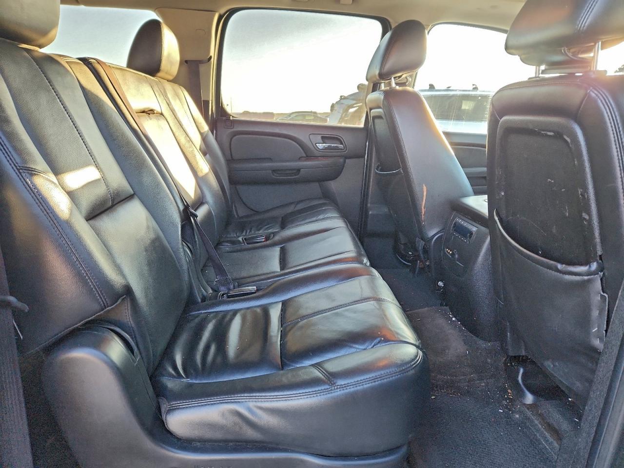 2012 CHEVROLET Suburban
