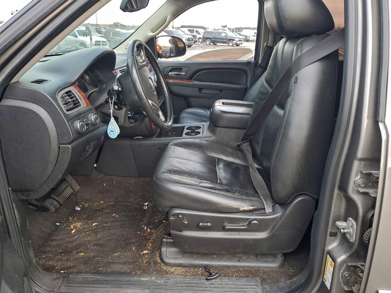 2012 CHEVROLET Suburban