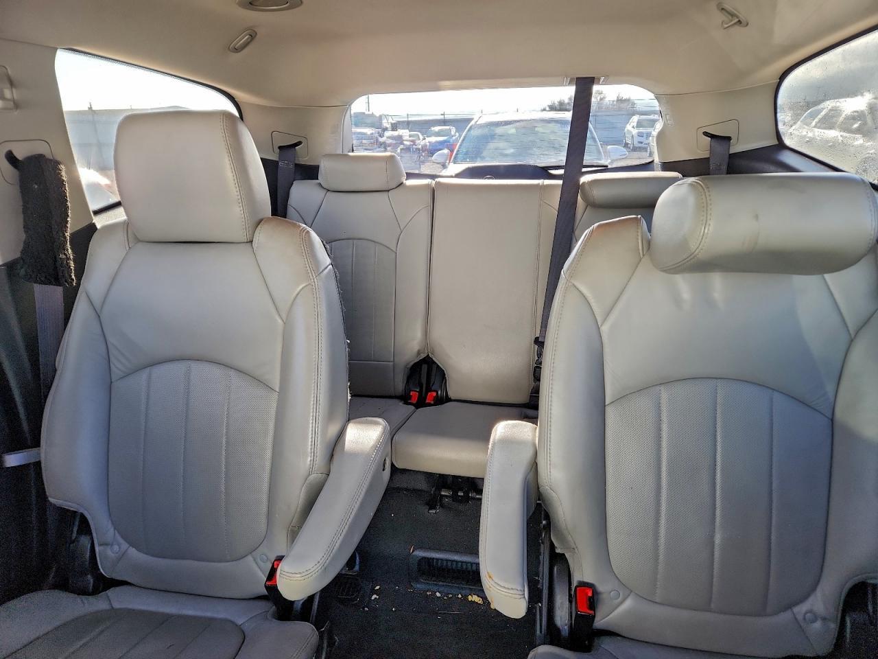 2011 CHEVROLET TRAVERSE