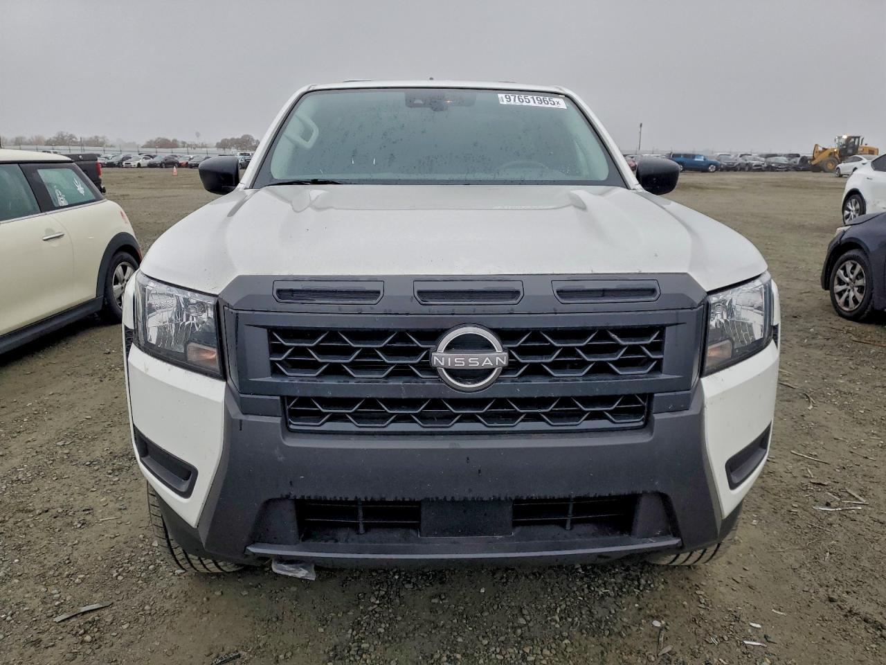 2025 NISSAN Frontier