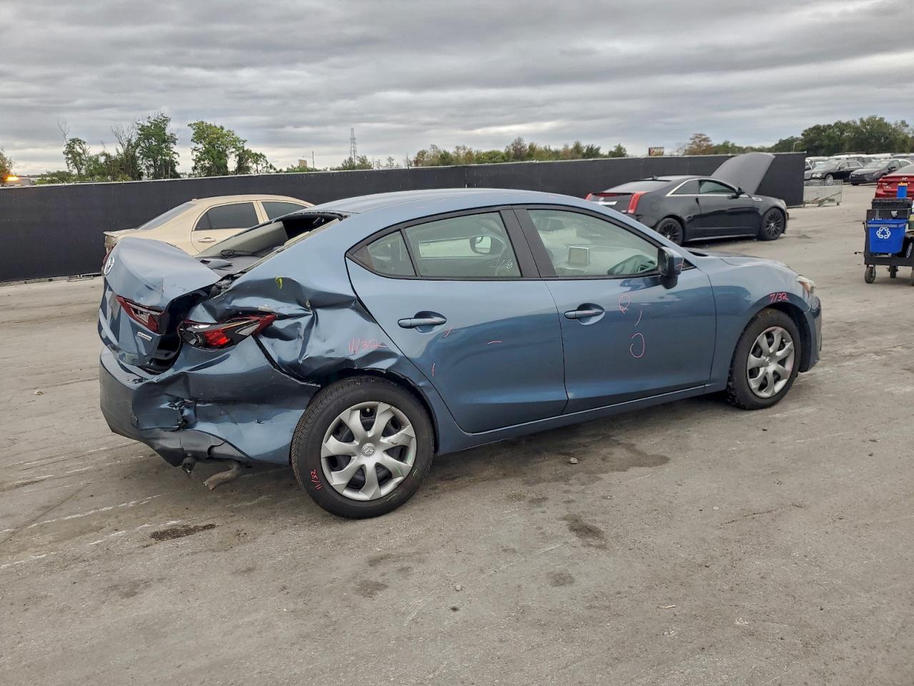 2015 MAZDA 3