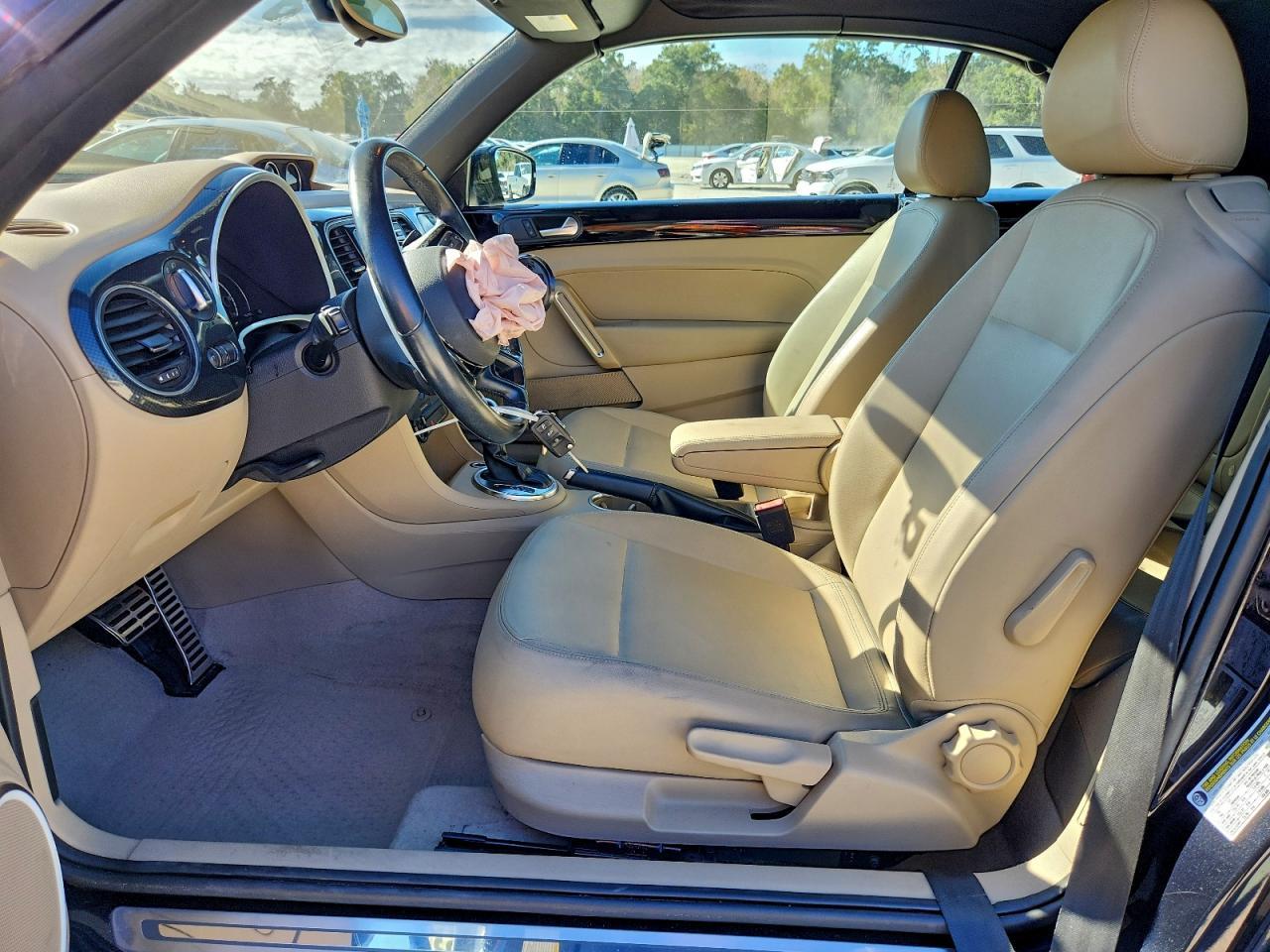 2014 VOLKSWAGEN Beetle