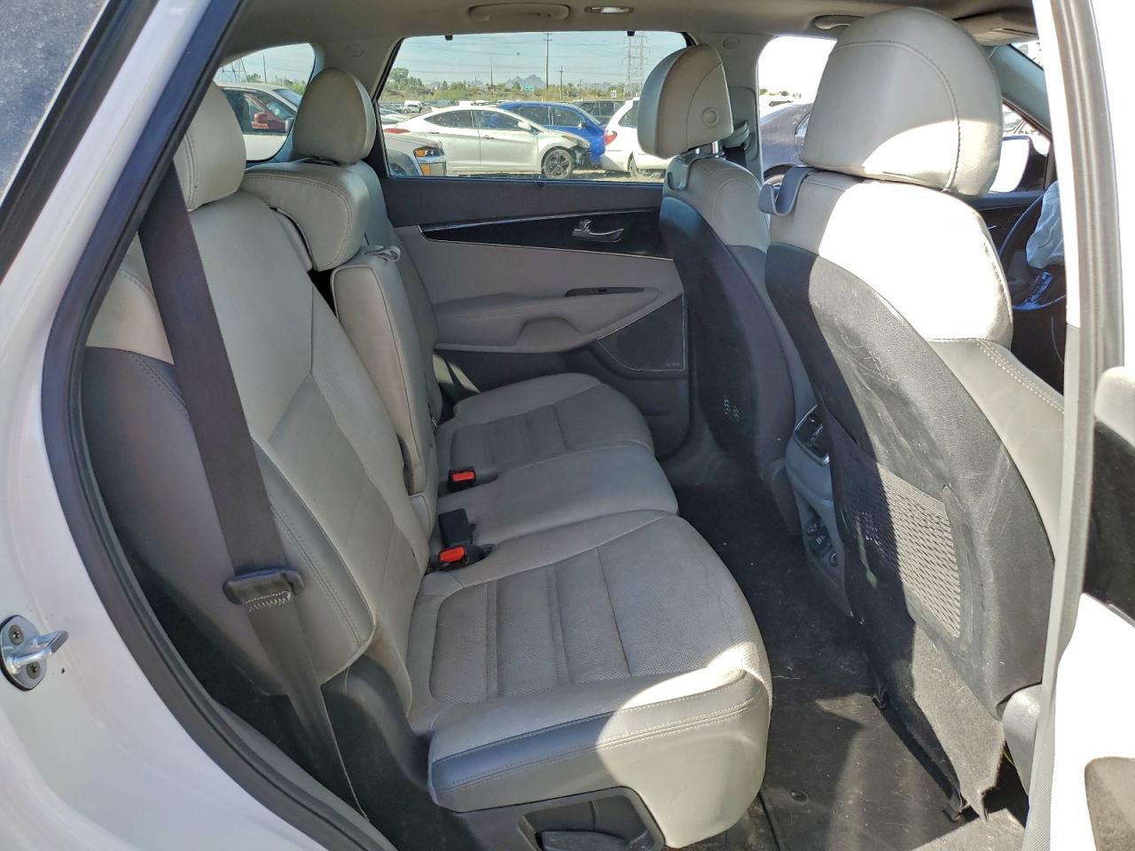2017 KIA SORENTO