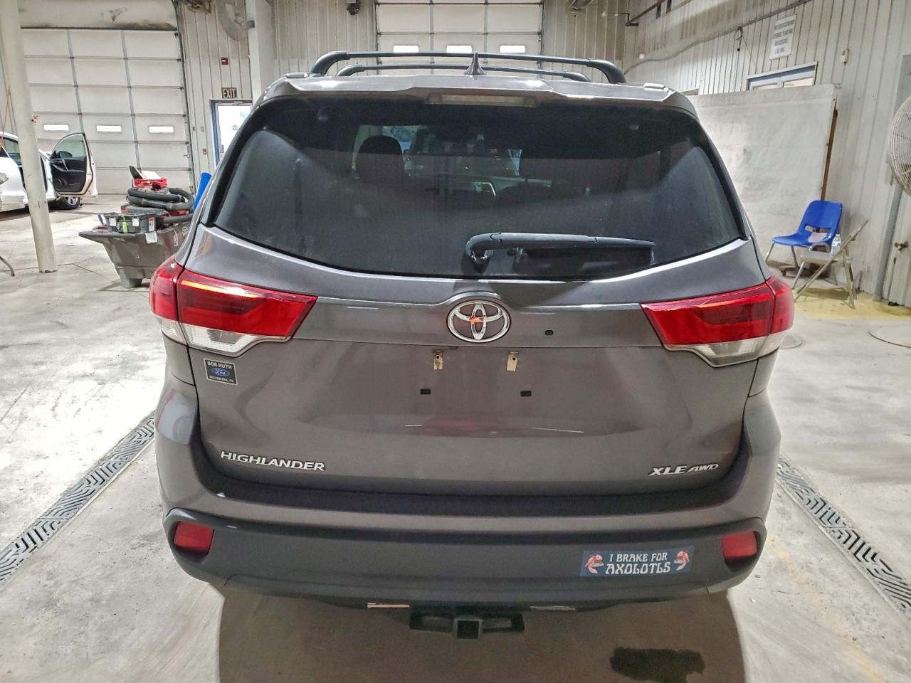 2019 TOYOTA HIGHLANDER
