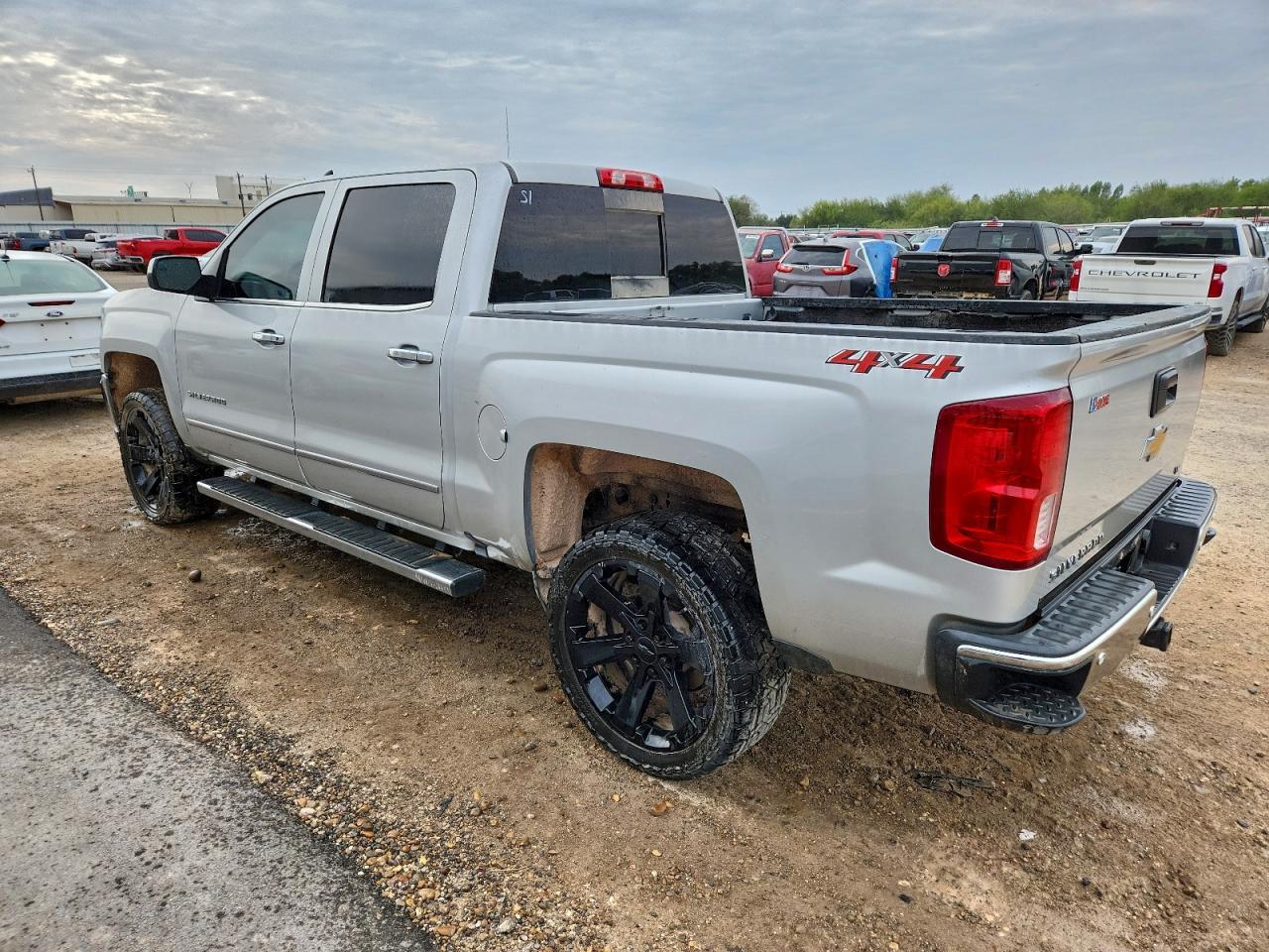 2018 CHEVROLET Silverado
