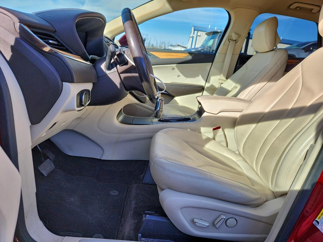 2016 LINCOLN MKC