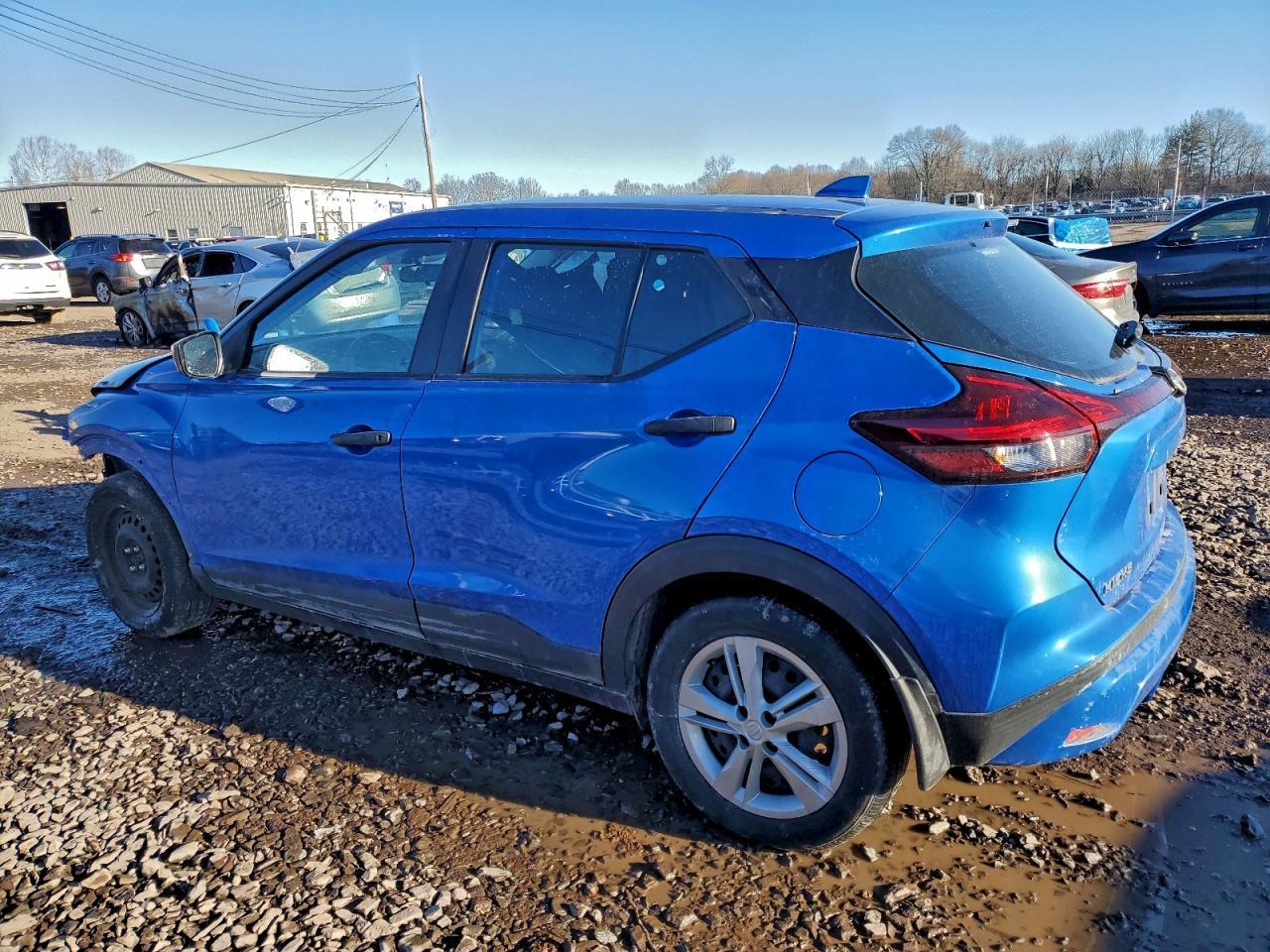 2022 NISSAN KICKS