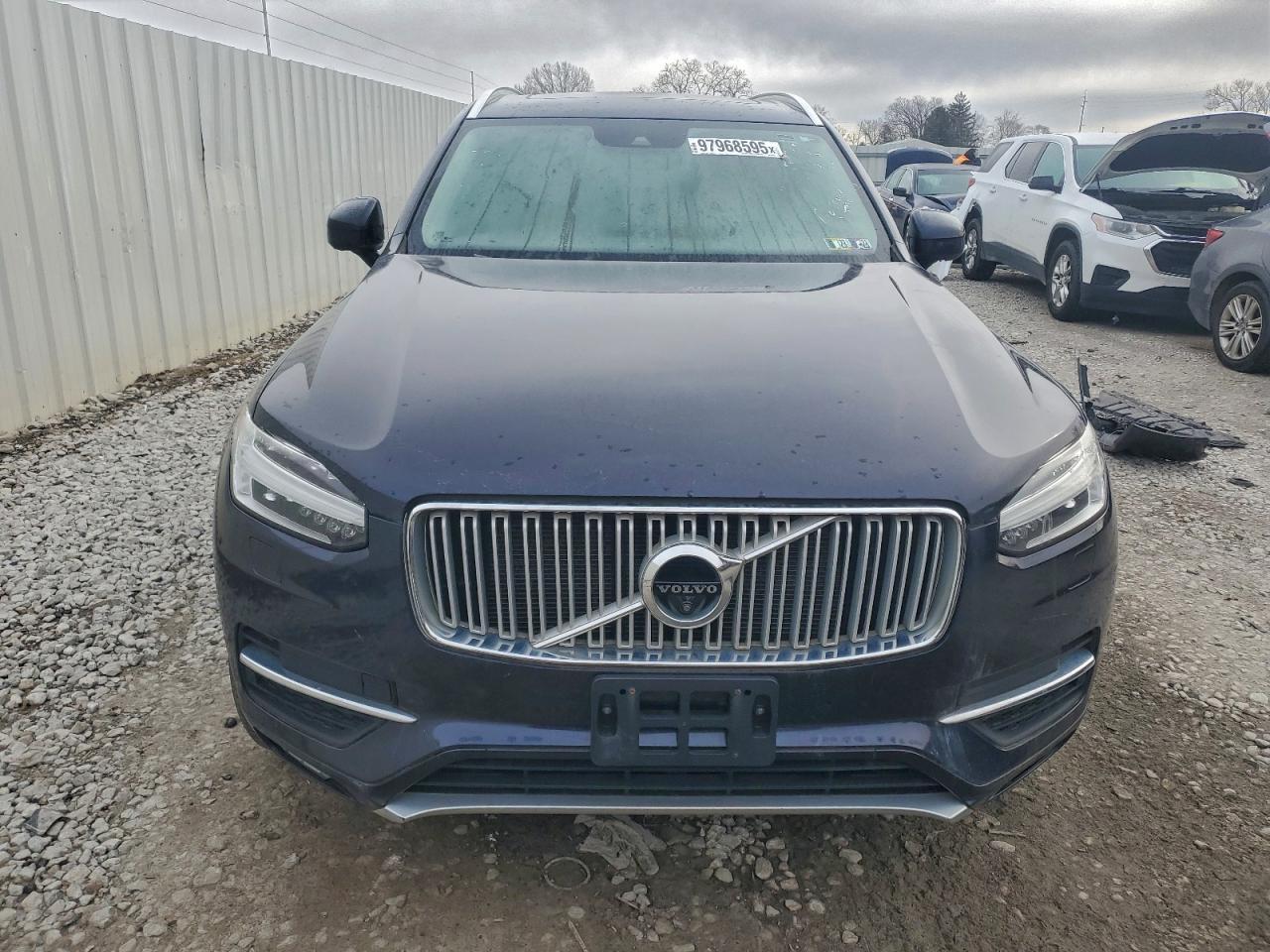 2016 VOLVO XC90