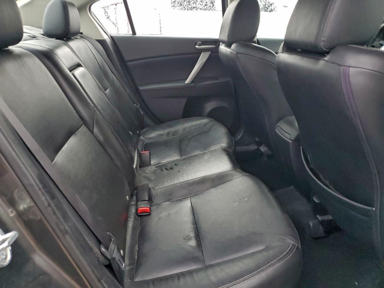 2013 MAZDA 3