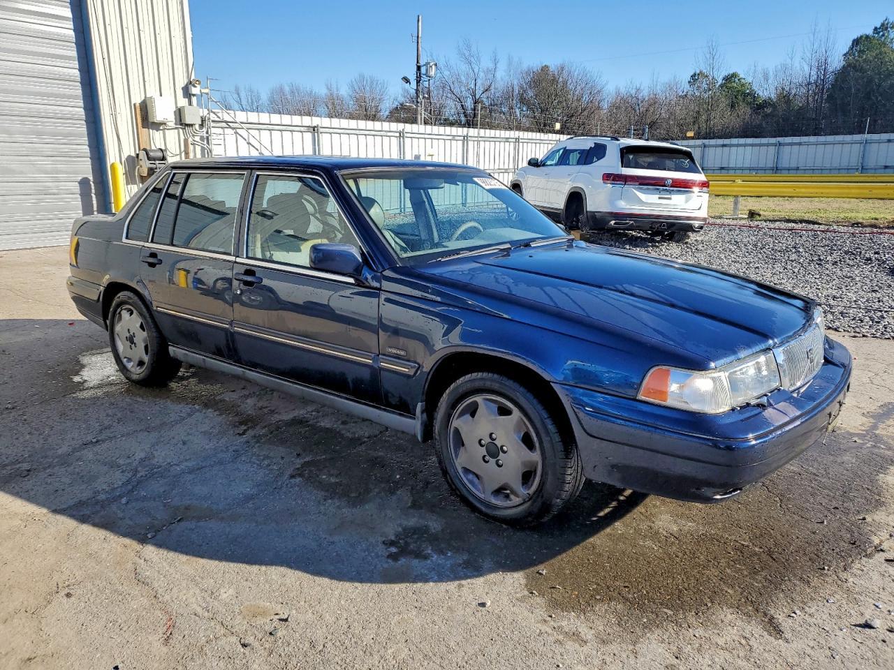 1998 VOLVO S90