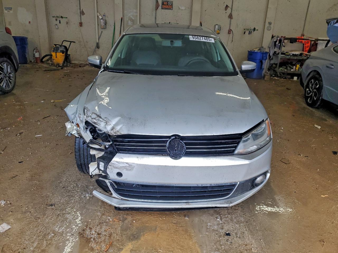 2011 VOLKSWAGEN JETTA