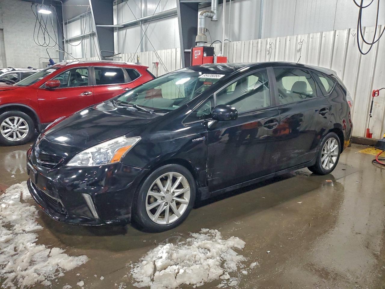 2012 TOYOTA PRIUS V