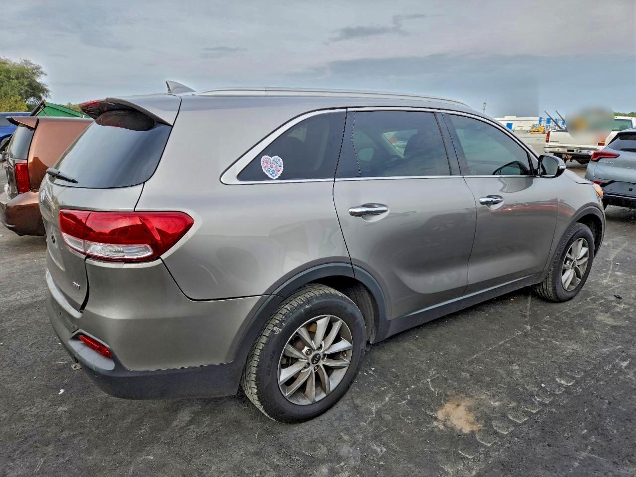 2017 KIA SORENTO