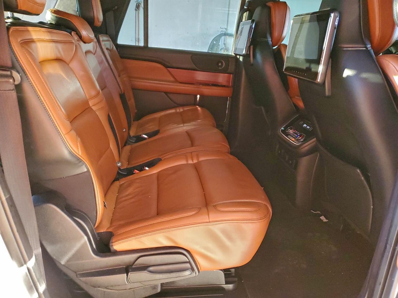 2018 LINCOLN Navigator
