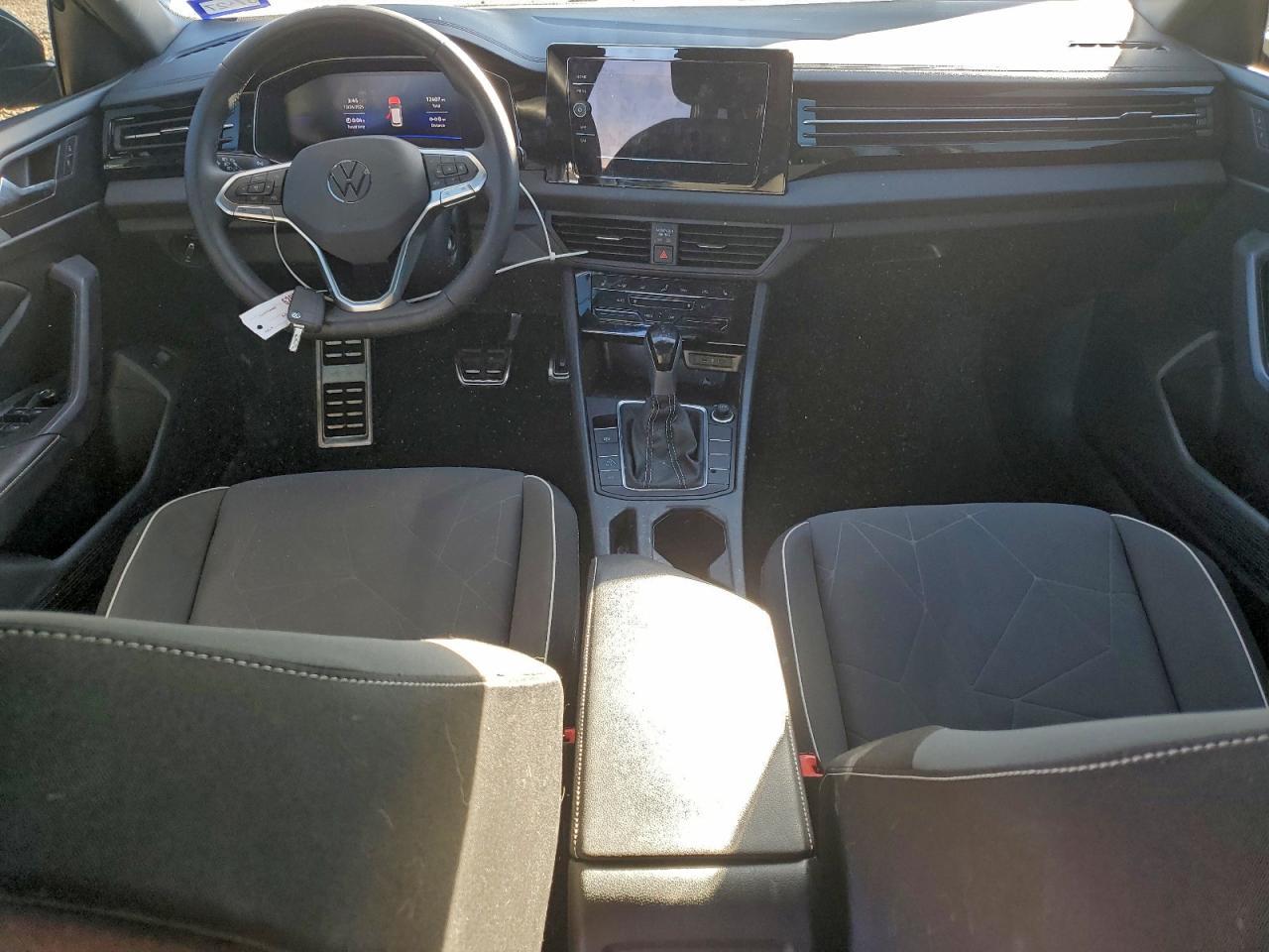 2025 VOLKSWAGEN JETTA
