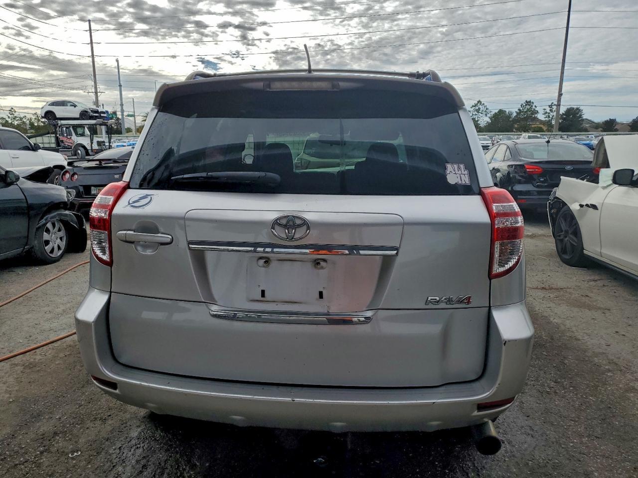 2011 TOYOTA RAV4