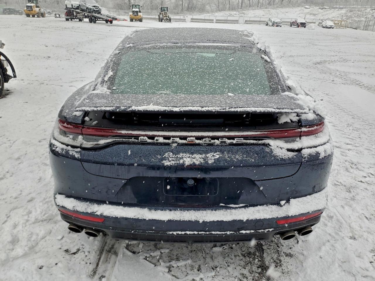 2022 PORSCHE Panamera