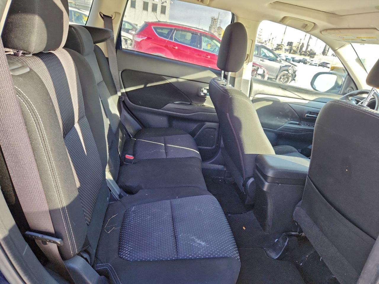 2017 MITSUBISHI outlander