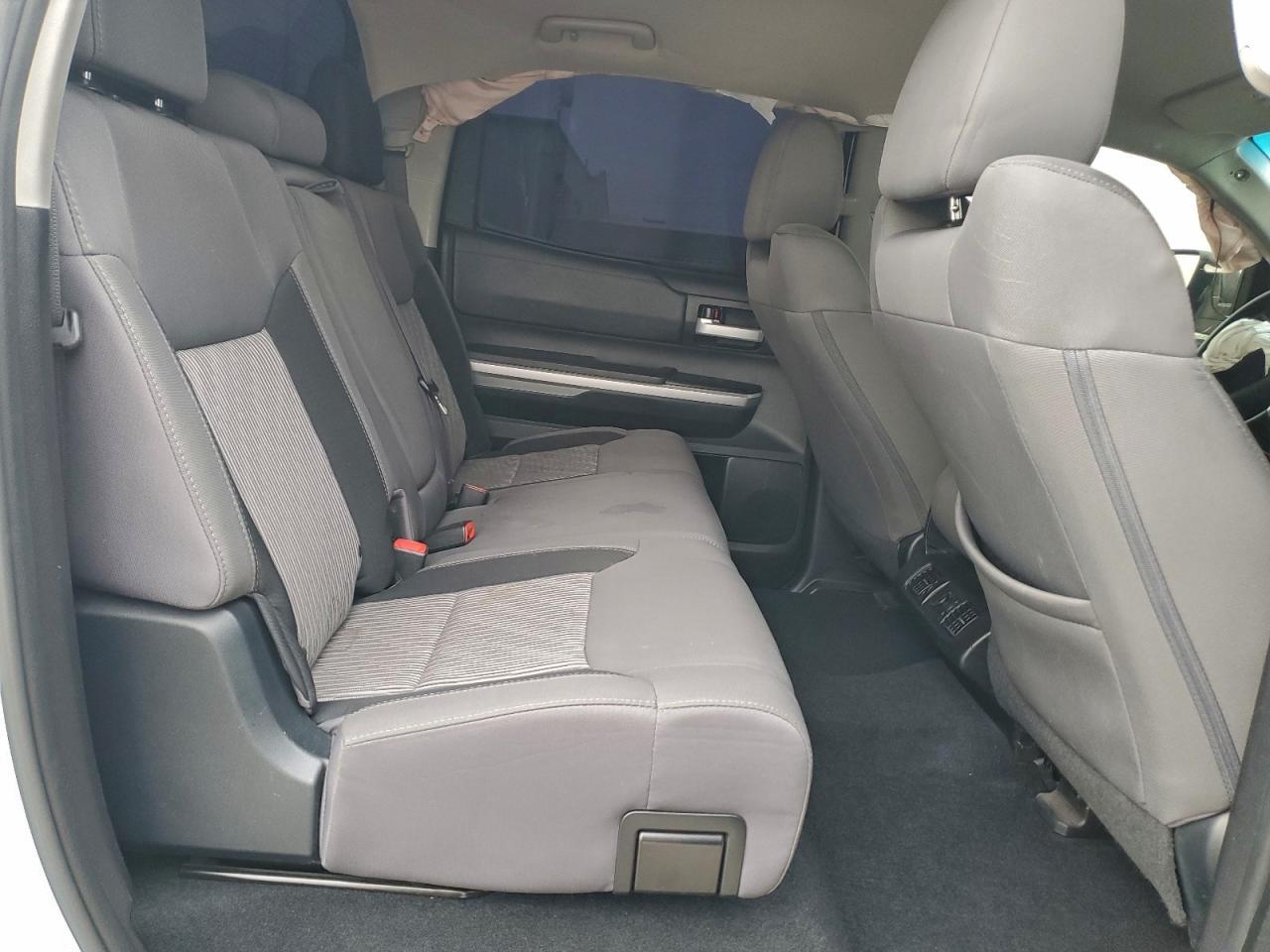 2017 TOYOTA TUNDRA