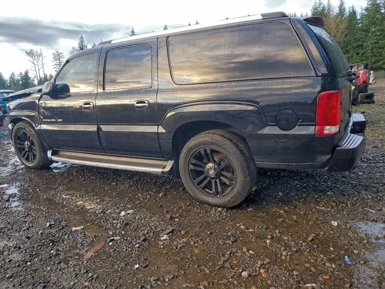 2004 CADILLAC Escalade ESV