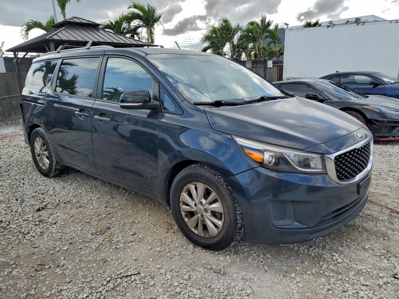 2016 KIA SEDONA