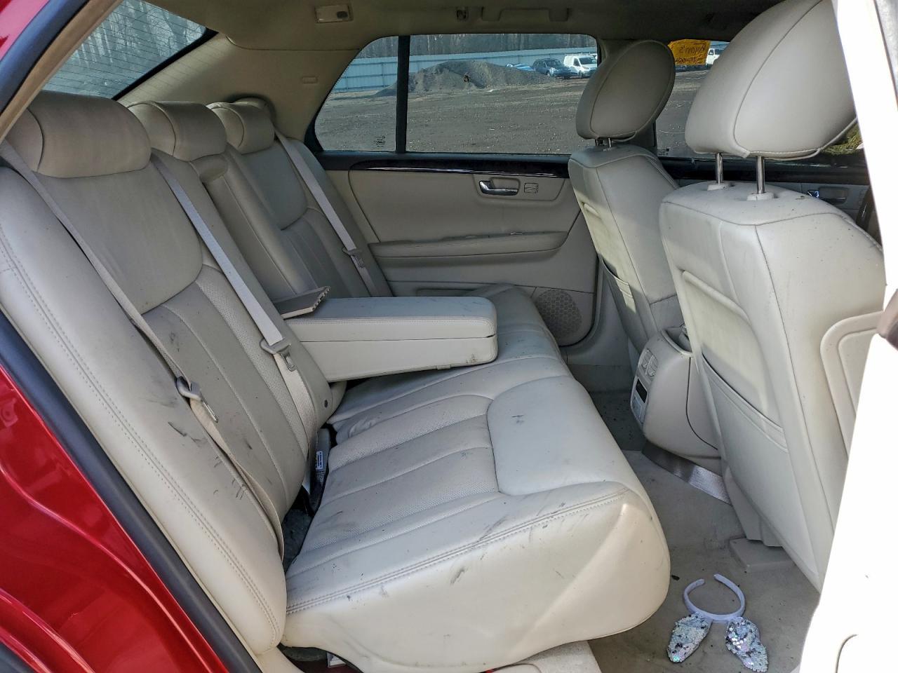 2010 CADILLAC DTS
