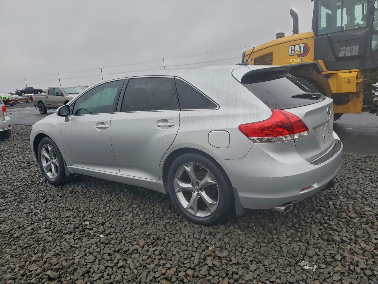 2010 TOYOTA VENZA