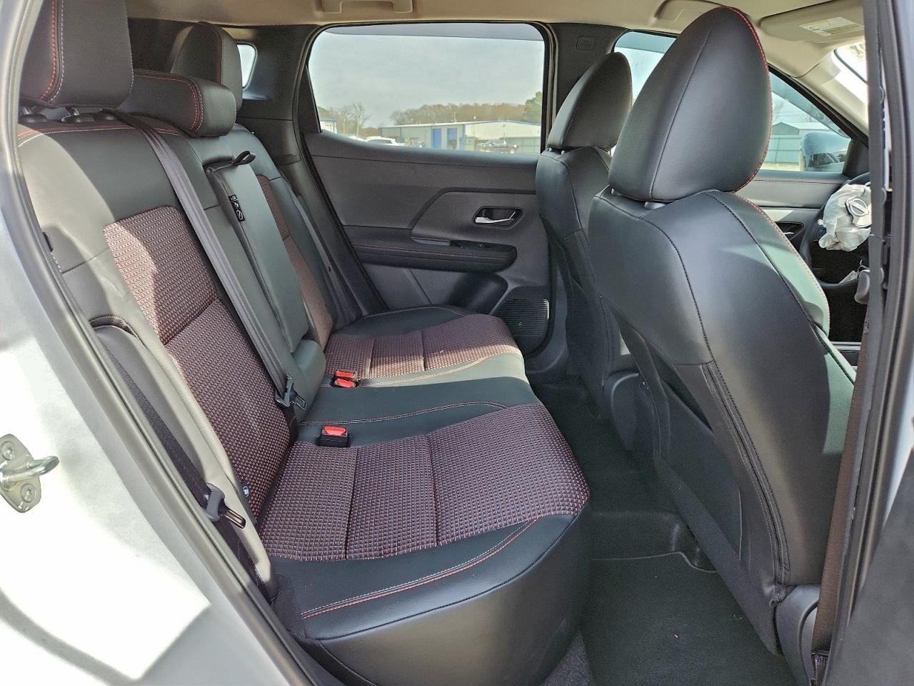 2025 NISSAN KICKS
