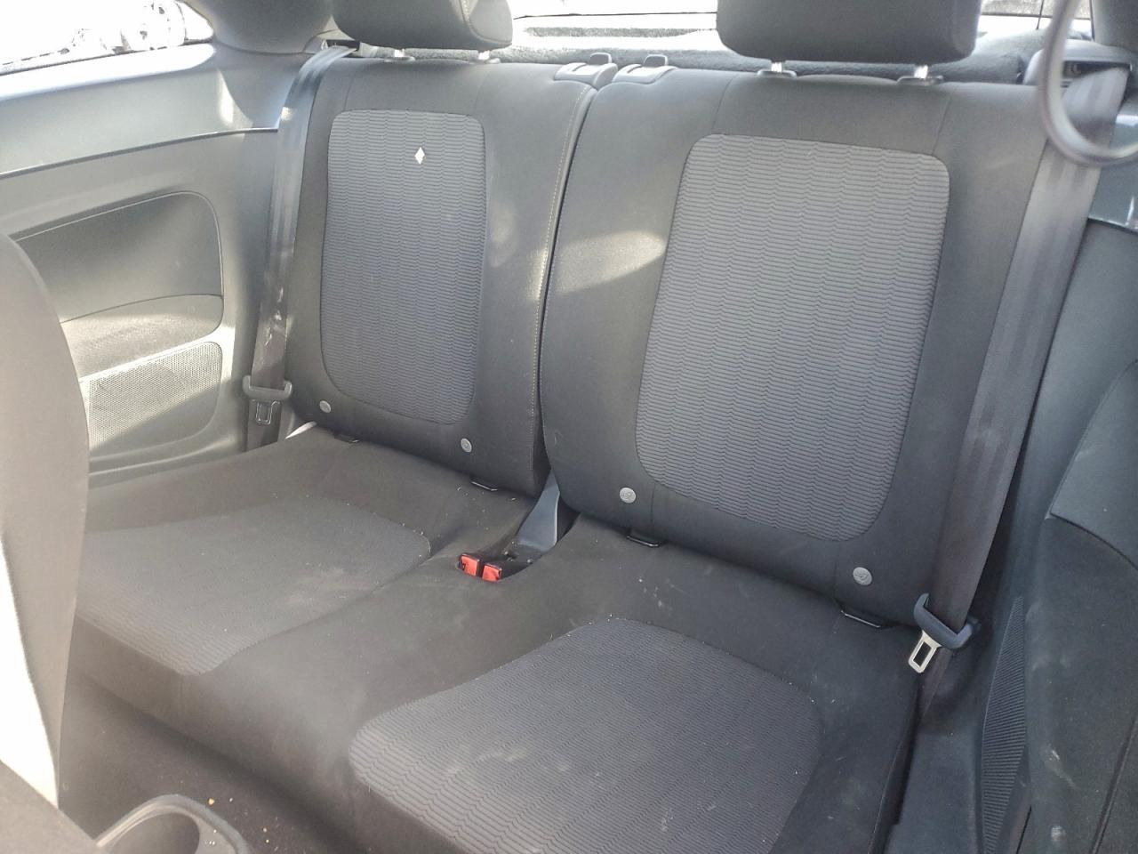 2014 VOLKSWAGEN Beetle