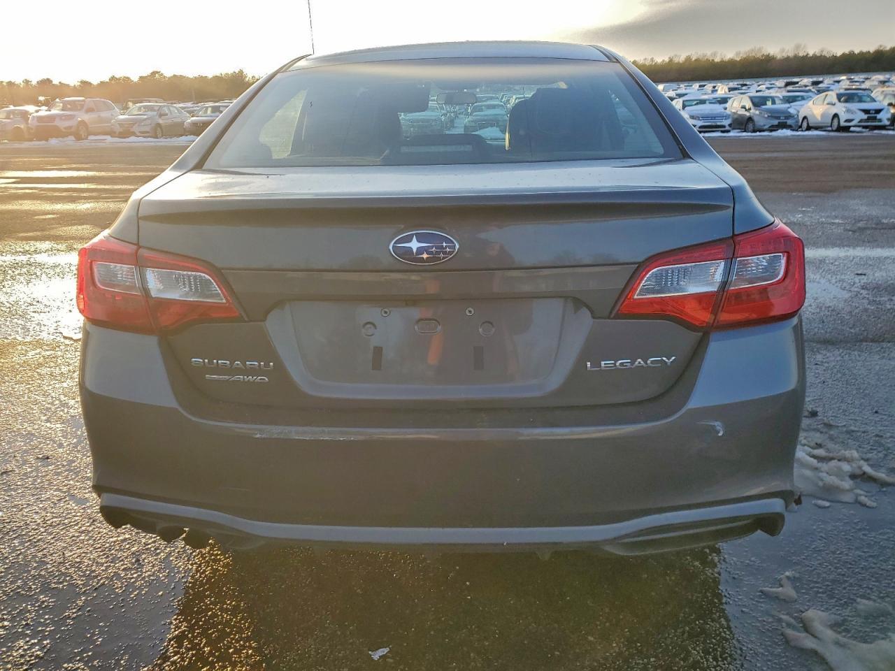 2018 SUBARU Legacy