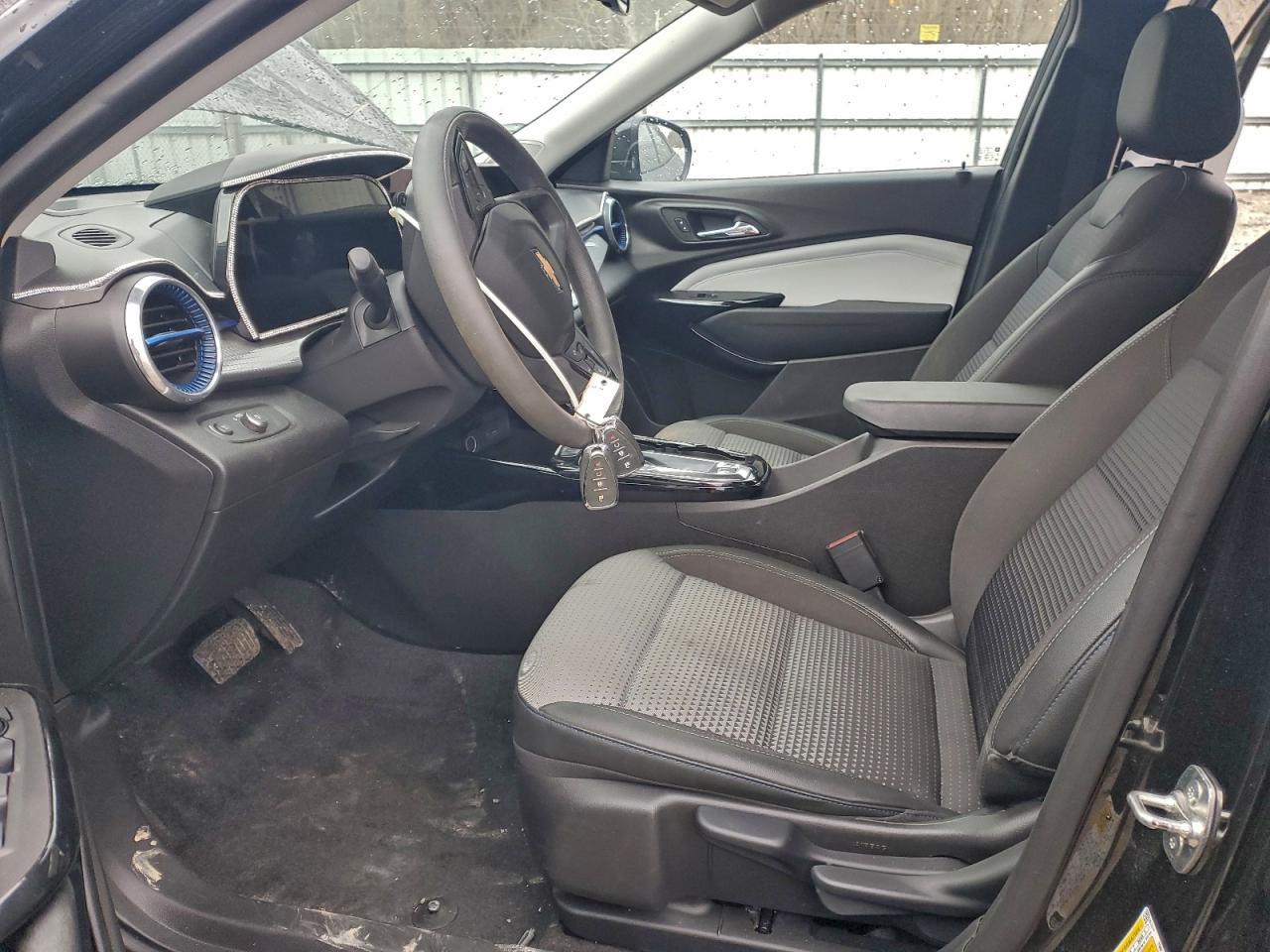 2025 CHEVROLET TRAX