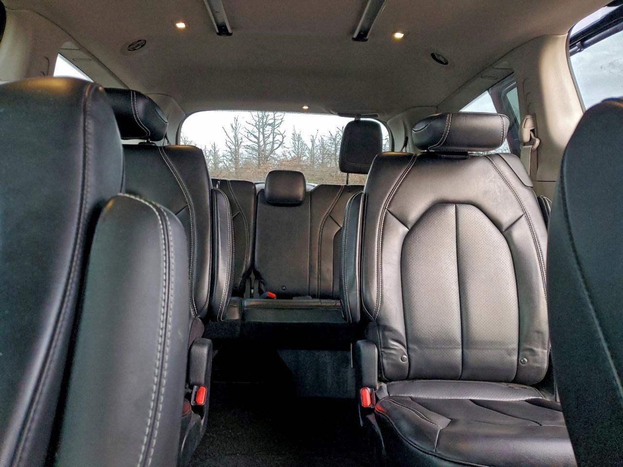 2021 CHRYSLER Voyager