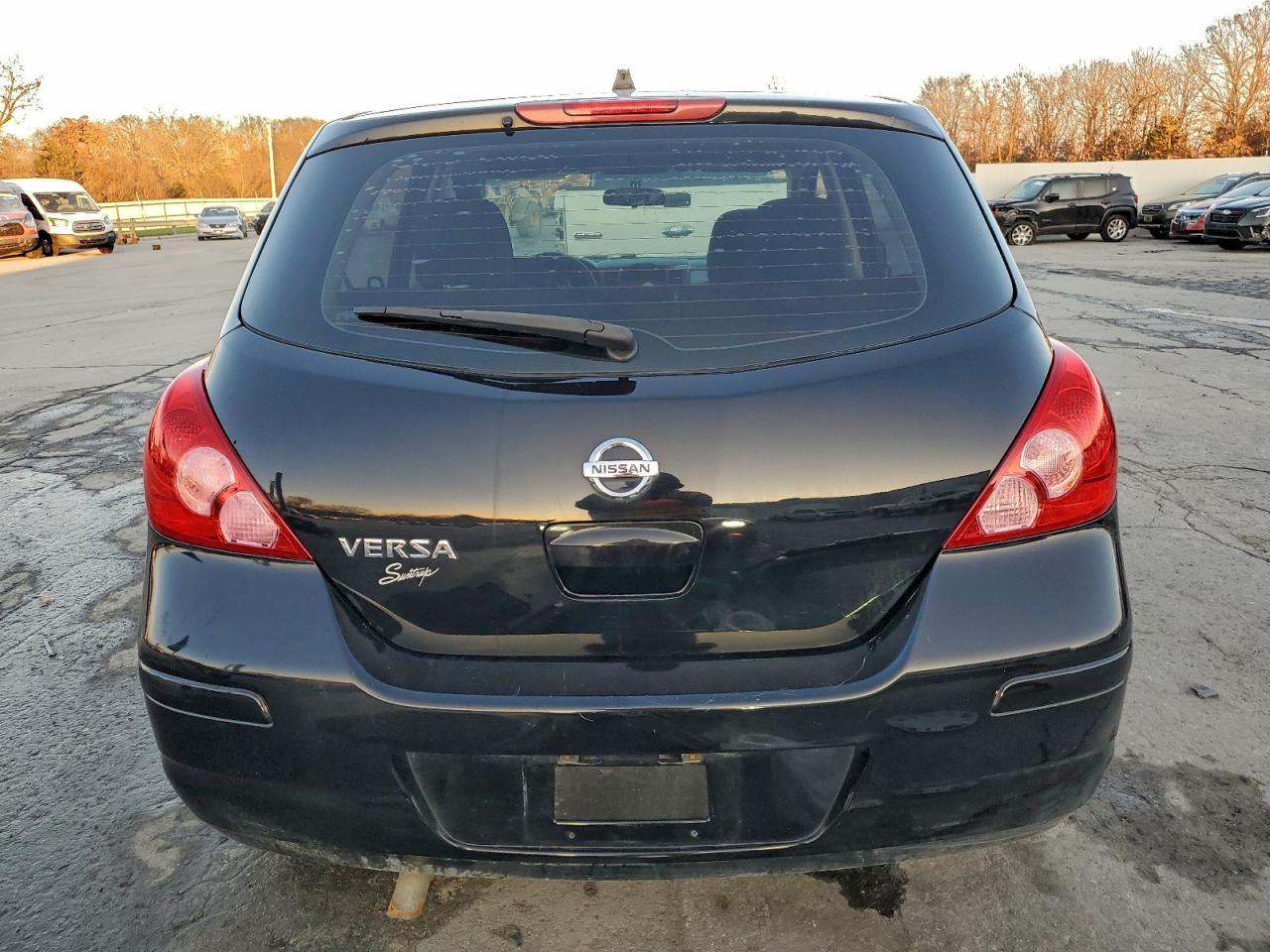 2011 NISSAN VERSA