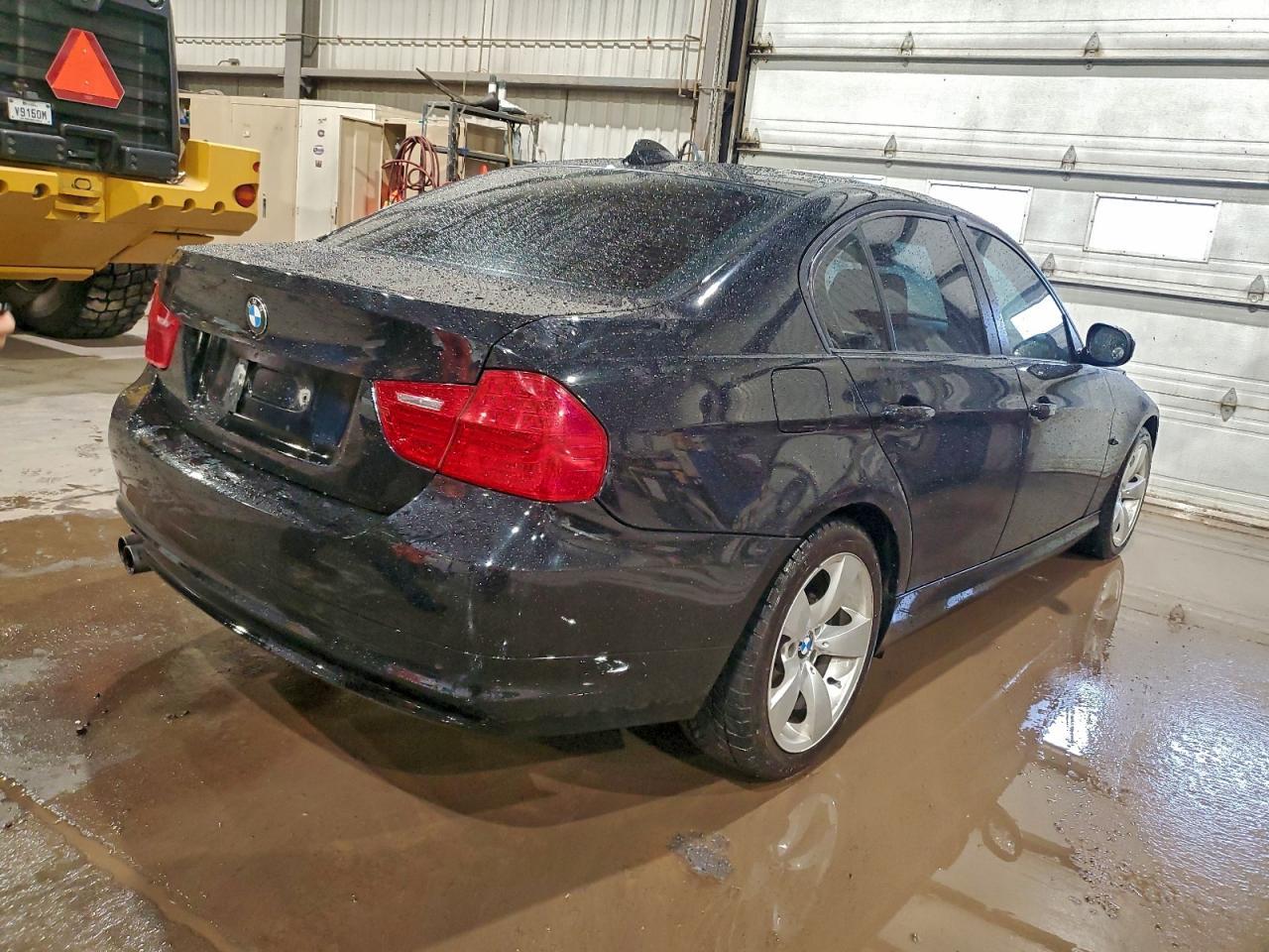 2011 BMW 3 SERIES