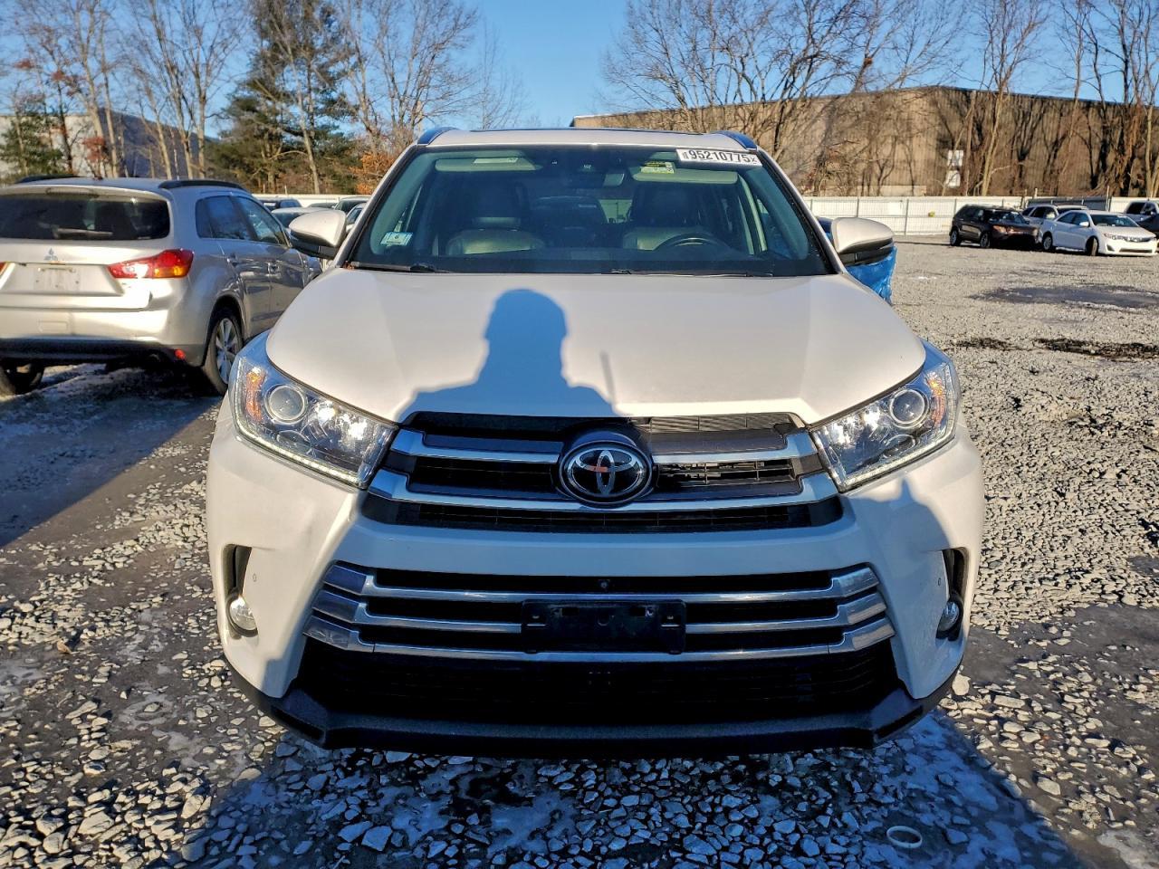2017 TOYOTA HIGHLANDER