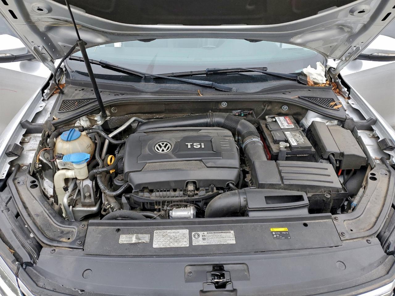 2016 VOLKSWAGEN Passat