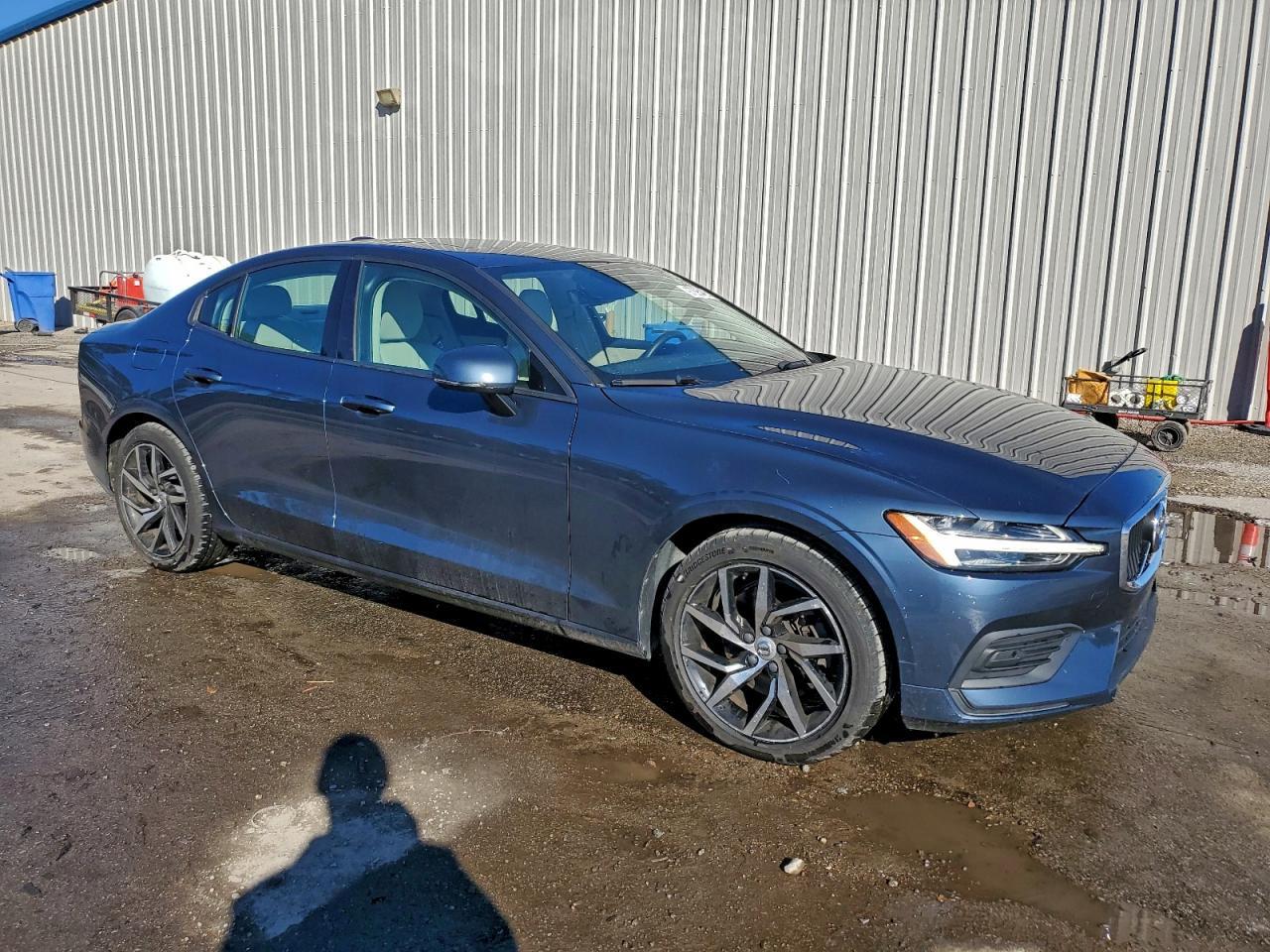 2019 VOLVO S60